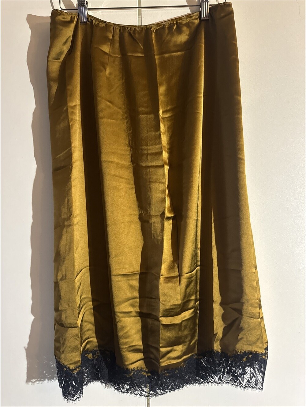 Victoria’s Secret Satin Gold Bronze Midi Slip Skirt Black Lace Button Trim X - Picture 4 of 12